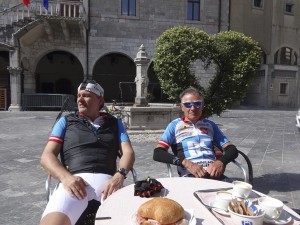 Noch immer warten auf die Burschen...