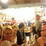 Im Festzelt - kurz vor Betriebstemperatur...