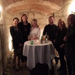 Jonny mit Partygästen...